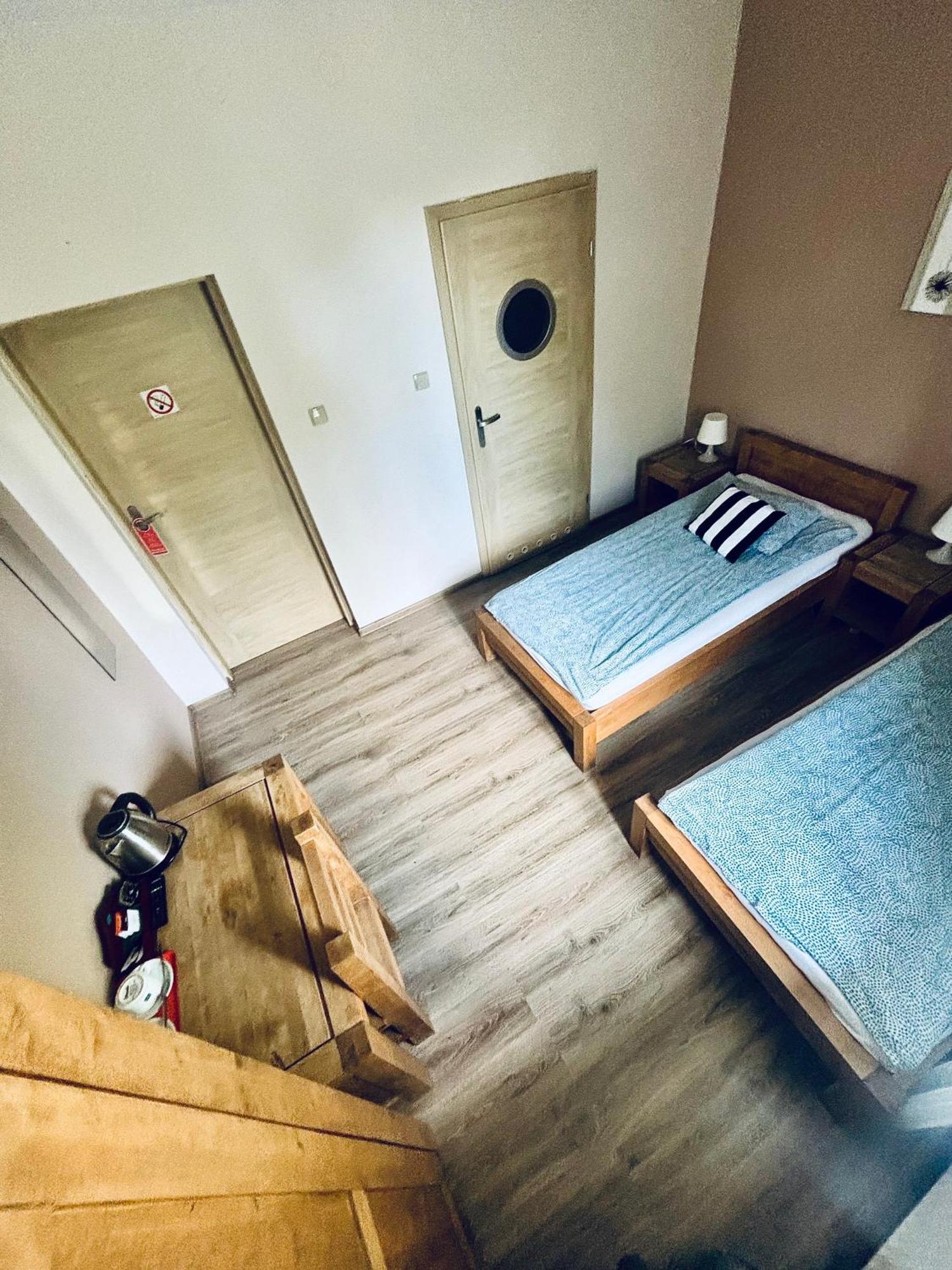 Bedrooms 3 Maja 15A Λοτζ Εξωτερικό φωτογραφία