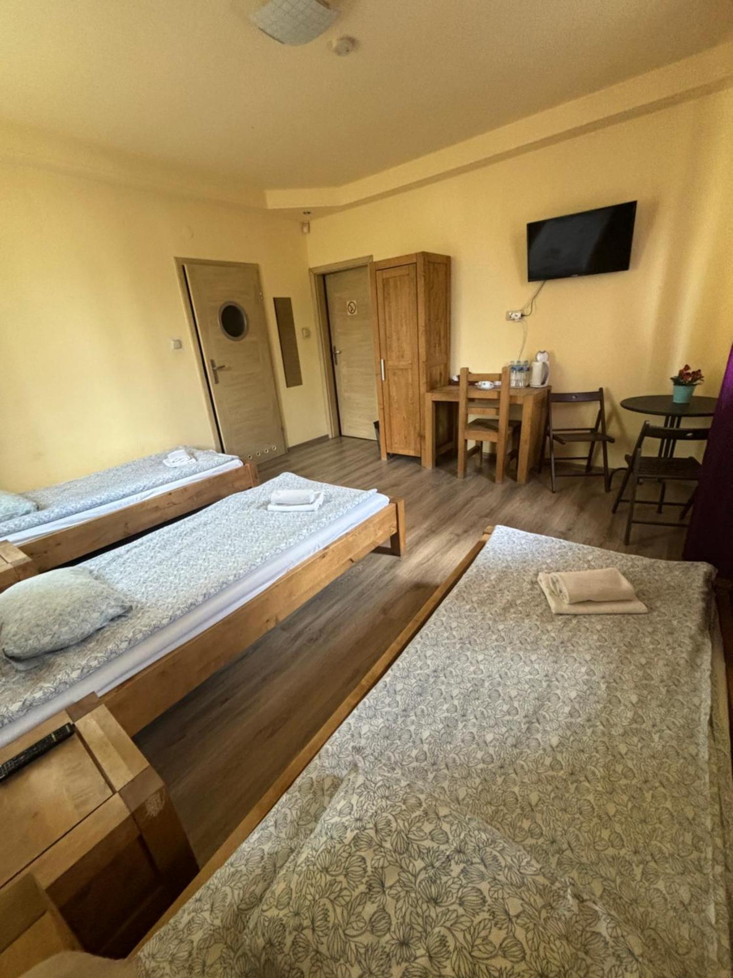 Bedrooms 3 Maja 15A Λοτζ Εξωτερικό φωτογραφία