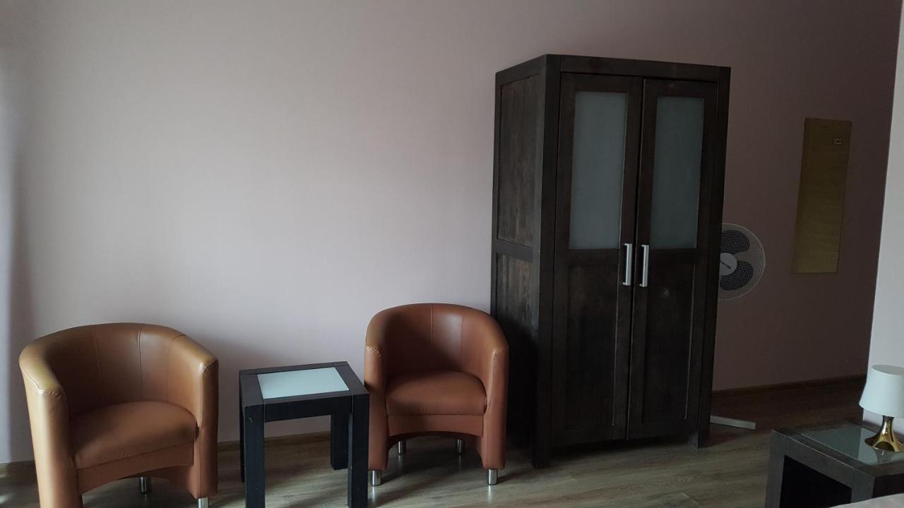 Bedrooms 3 Maja 15A Λοτζ Εξωτερικό φωτογραφία